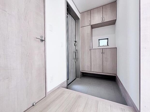 いつも気持ちよくご家族を迎えられる玄関です。