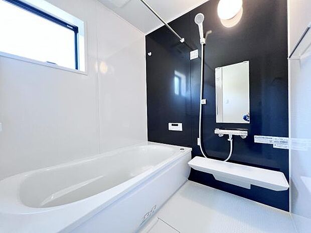 お風呂でほっとひといき。1日の疲れを癒しましょう。