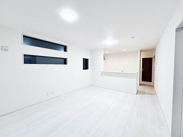 リビングダイニングになります。ご家族そろっての素敵な空間になりそうですね。