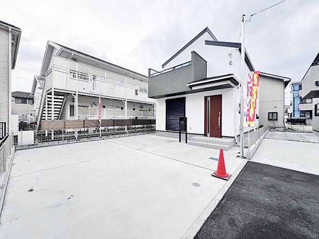 駐車場ももちろん完備しておりますのでお車所有の方にも心強いです。