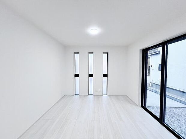 家族団らんの場所としてゆったりと居心地の良いリビングです。