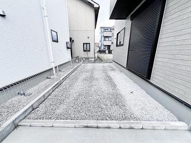 お庭スペースは、ガーデニングやお子様との外遊びなど多彩な用途でお楽しみいただけます。