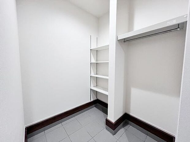 ウォークインクロゼットのある住まいで収納上手な生活を。