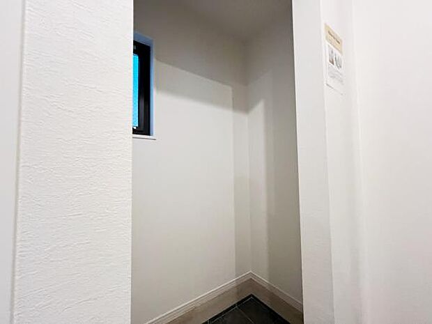 シューズインクロークになります。