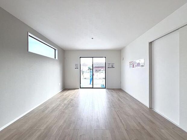 リビングダイニングになります。ご家族そろっての素敵な空間になりそうですね。