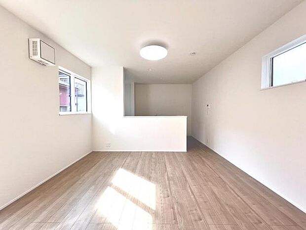 ご家族の温かい時間を演出するダイニングスペースです。