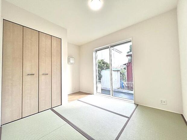 和室スペースです。畳のお部屋は寛げる空間ですね。