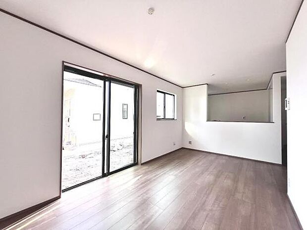 ご家族の温かい時間を演出するダイニングスペースです。