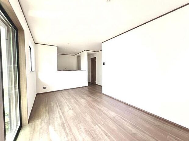 家族団らんの場所としてゆったりと居心地の良いリビングです。