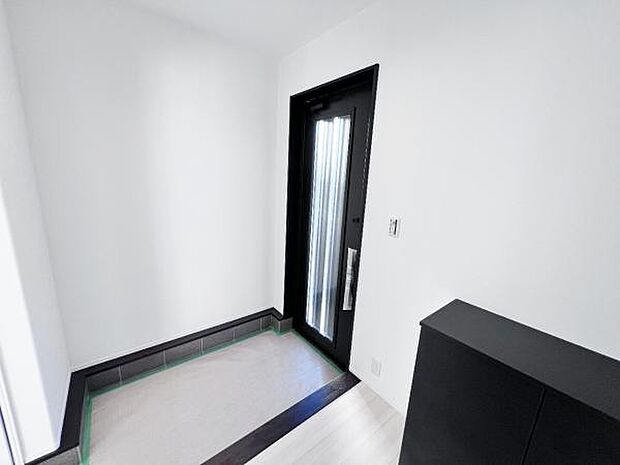 いつも気持ちよくご家族を迎えられる玄関です。