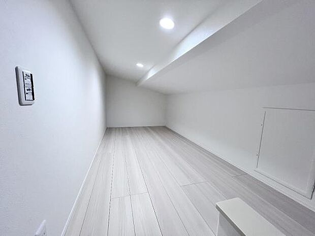 小屋裏収納のご紹介です