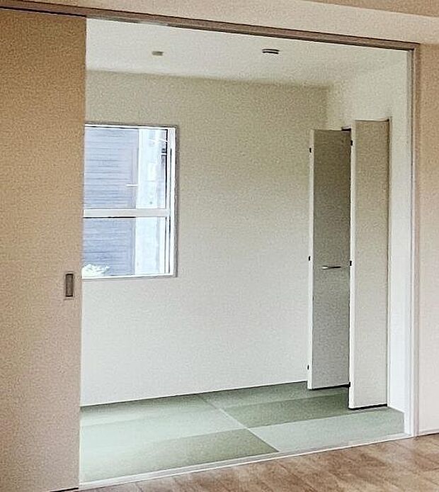 和室スペースです。畳のお部屋は寛げる空間ですね。