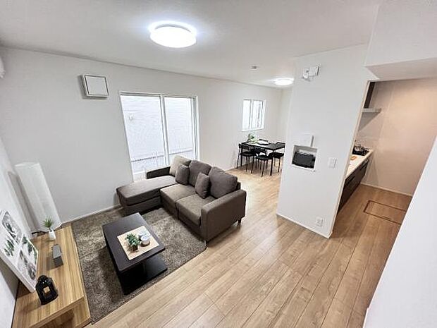 家族団らんの場所としてゆったりと居心地の良いリビングです。