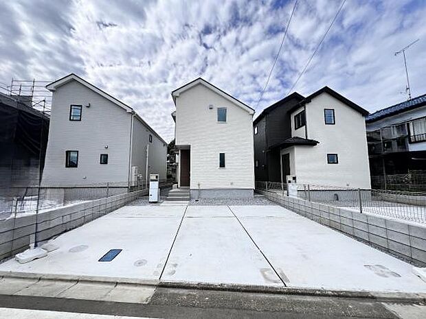 セカンドカーにも便利な駐車2台可能です。