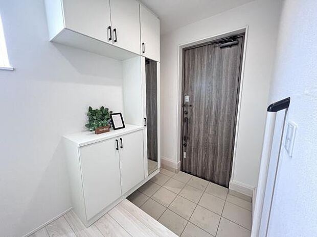 いつも気持ちよくご家族を迎えられる玄関です。