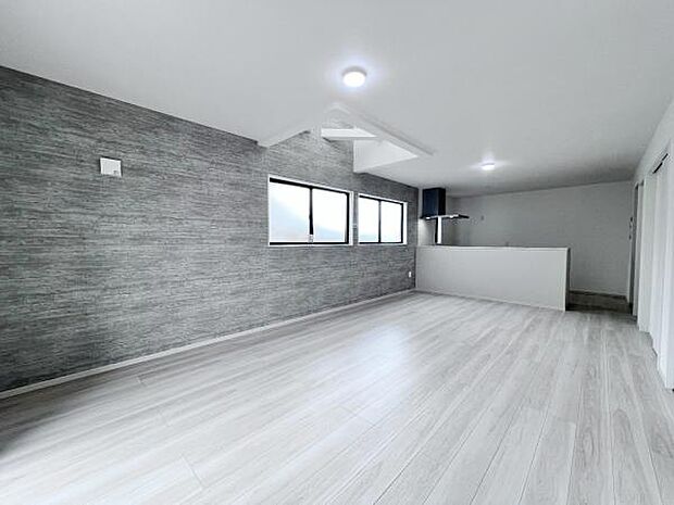 ご家族の温かい時間を演出するダイニングスペースです。