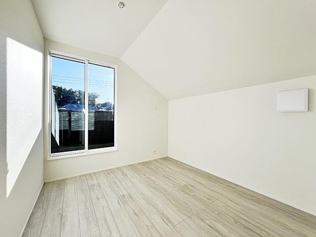 子供部屋にもちょうど良い大きさのお部屋です。