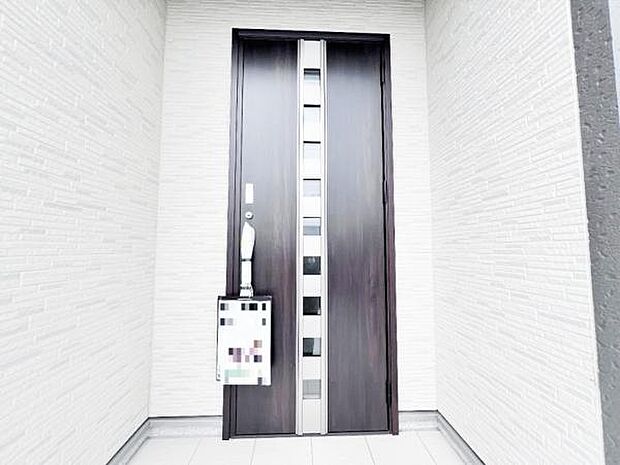 いつも気持ちよくご家族を迎えられる玄関です。