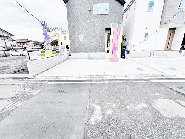 駐車場ももちろん完備しておりますのでお車所有の方にも心強いです。