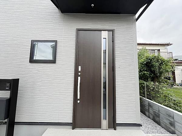 いつも気持ちよくご家族を迎えられる玄関です。
