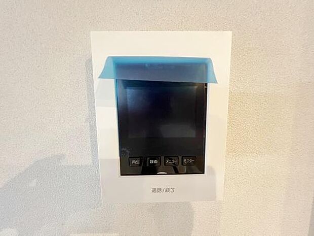 訪問者を確認できるTVモニター付きインターフォンです。