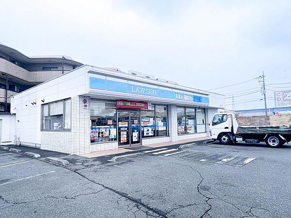 ローソン めじろ台グリーンヒル通店まで約450m（徒歩6分）