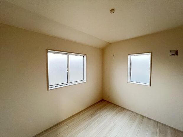 子供部屋にもちょうど良い大きさのお部屋です。