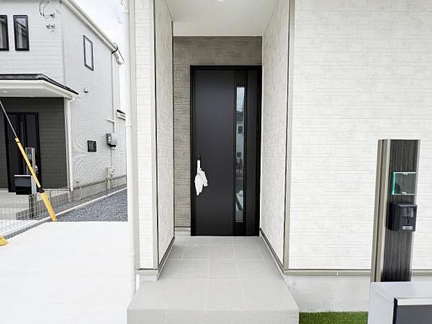 いつも気持ちよくご家族を迎えられる玄関です。