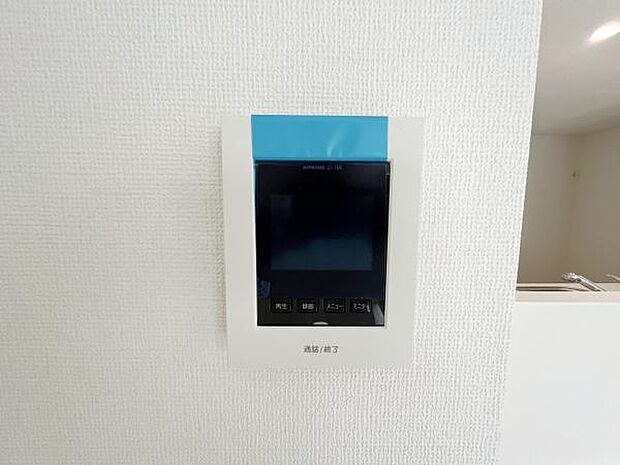 訪問者を確認できるTVモニター付きインターフォンです。