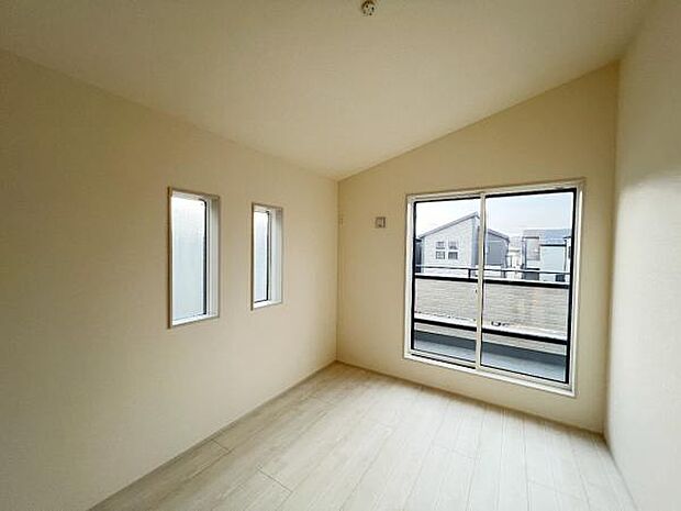 子供部屋にもちょうど良い大きさのお部屋です。
