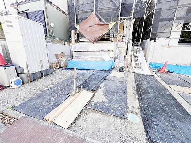 駐車場ももちろん完備しておりますのでお車所有の方にも心強いです。