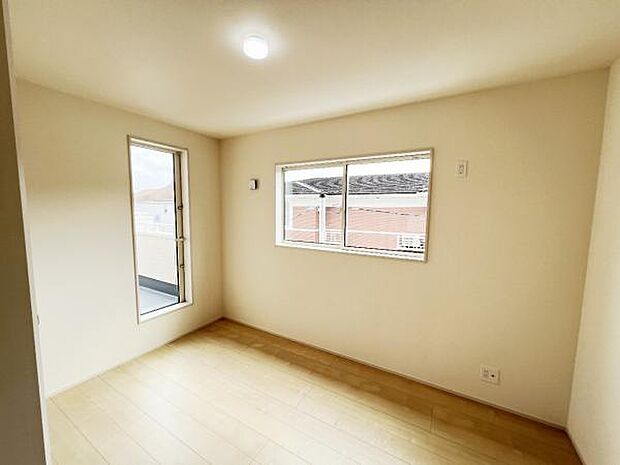 子供部屋にもちょうど良い大きさのお部屋です。