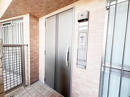 いつも気持ちよくご家族を迎えられる玄関です。