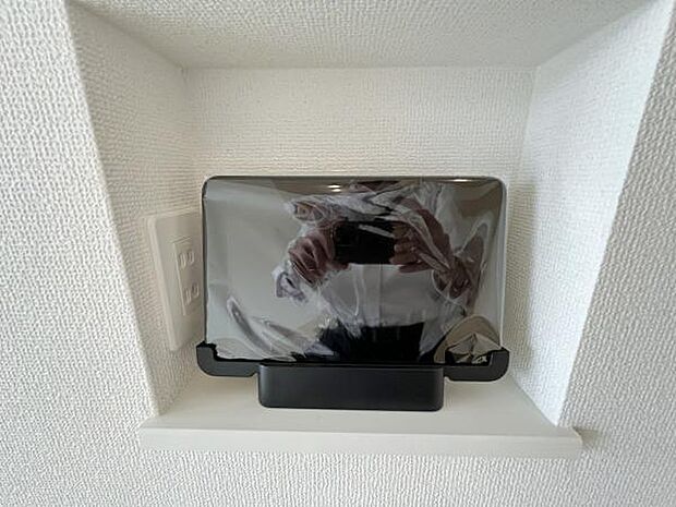 訪問者を確認できるTVモニター付きインターフォンです。