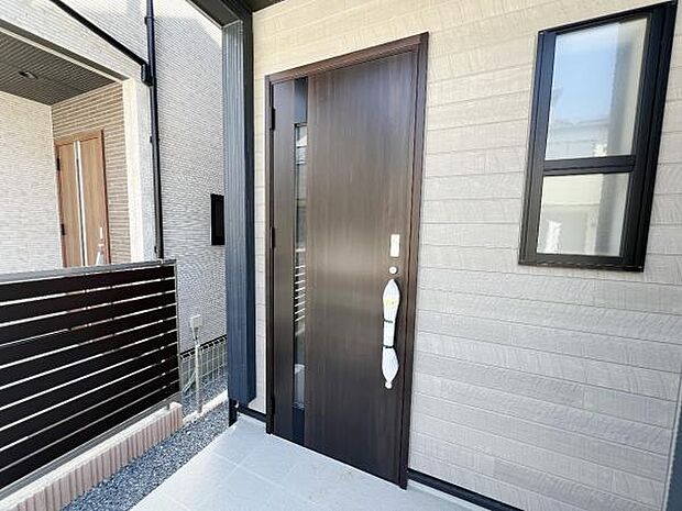 いつも気持ちよくご家族を迎えられる玄関です。
