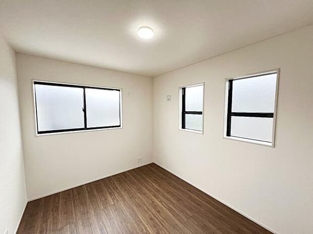 子供部屋にもちょうど良い大きさのお部屋です。