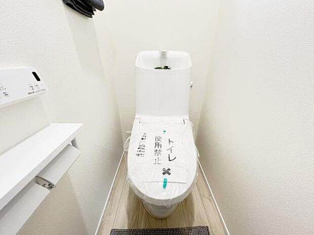 快適に使用できる温水洗浄便座付きトイレです。