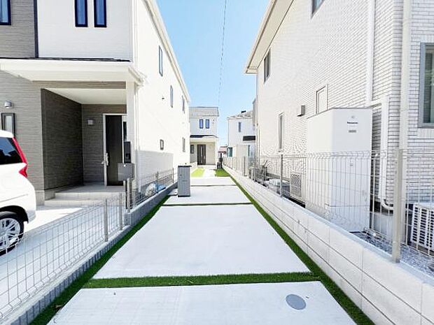 駐車場ももちろん完備しておりますのでお車所有の方にも心強いです。