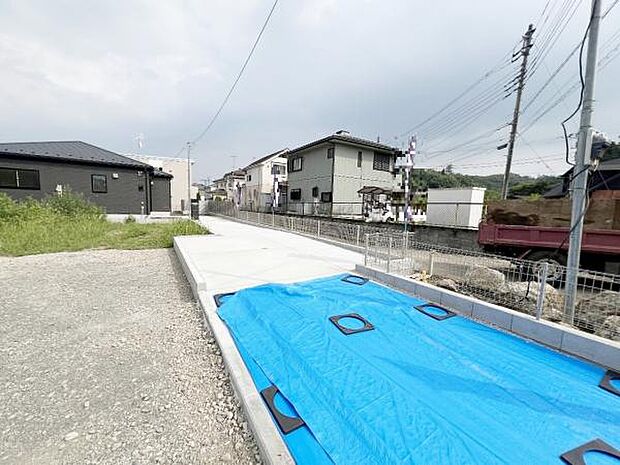 駐車場も完備しておりますのでお車所有の方にも心強いです。