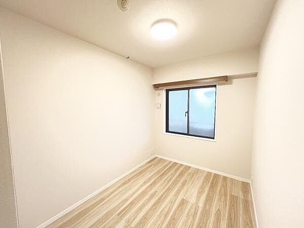 子供部屋にもちょうど良い大きさのお部屋です。