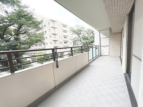 お洗濯ものを気持ち良く太陽の光で干せるのが嬉しいですね。