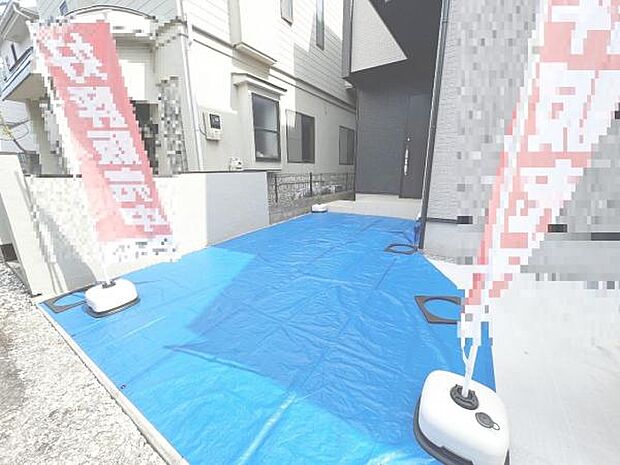 駐車場ももちろん完備しておりますのでお車所有の方にも心強いです。