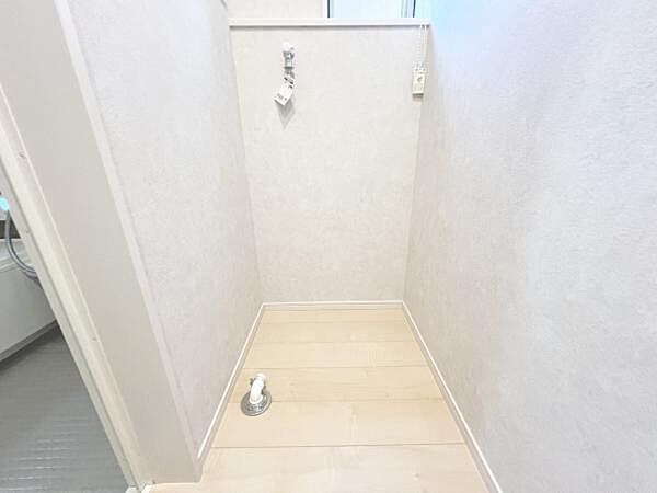 お天気を気にせずお洗濯ができ、室内干し可能です。
