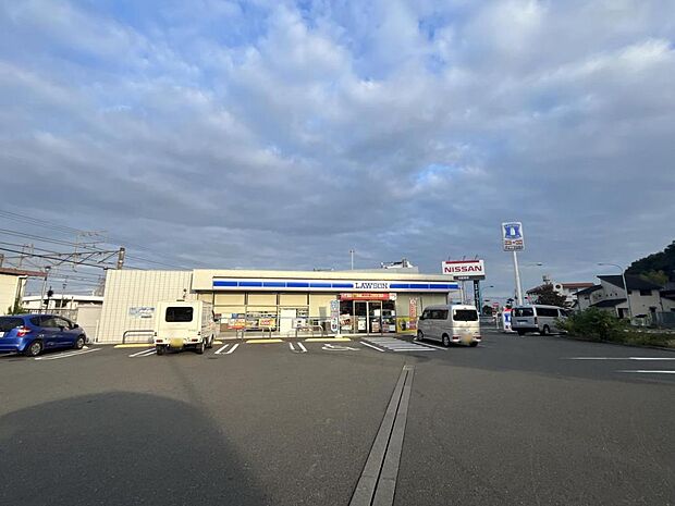 ローソン 百草園駅前店まで約1160m(徒歩15分)