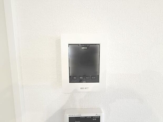 訪問者を確認できるTVモニター付きインターフォンです。