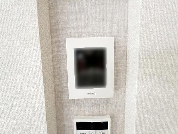訪問者を確認できるTVモニター付きインターフォンです。