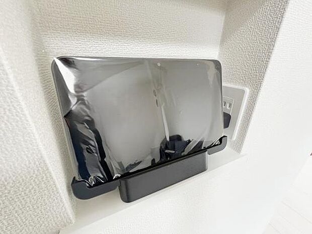 訪問者を確認できるTVモニター付きインターフォンです。