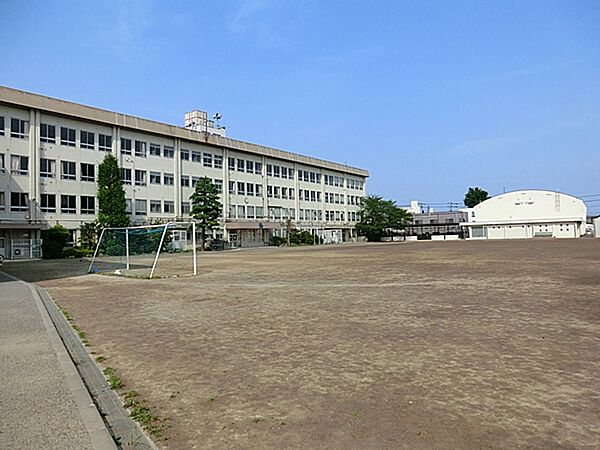 稲城第一中学校まで約840m（徒歩11分）
