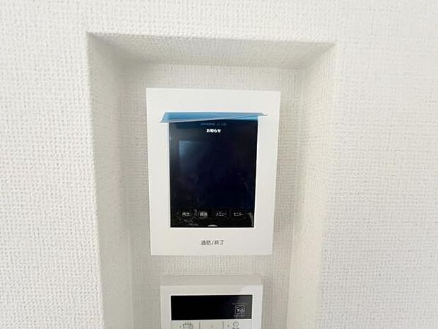 訪問者を確認できるTVモニター付きインターフォンです。