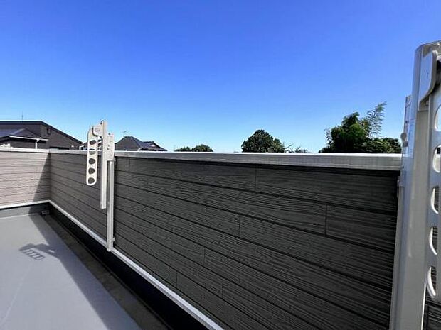 お洗濯ものを気持ち良く太陽の光で干せるのが嬉しいですね。